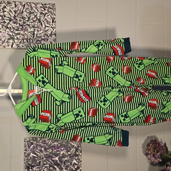 Minecraft fleece onesie - Picture 2 of 6